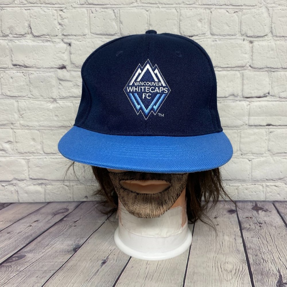 Vancouver Whitecaps Hat Cap Fitted Navy Blue Size 58 CM Budweiser Acrylic Soccer